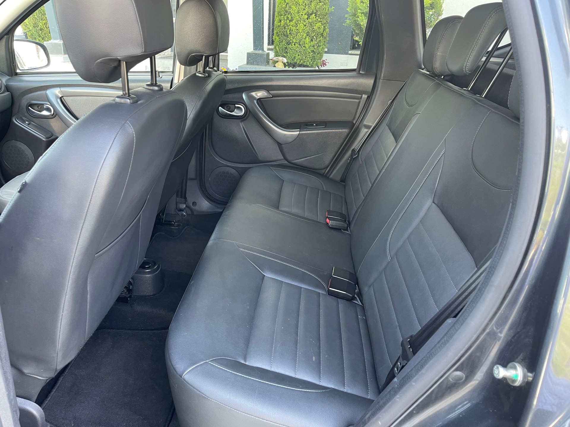 DACIA Duster 1.2 T Privilège 4x4-image-10