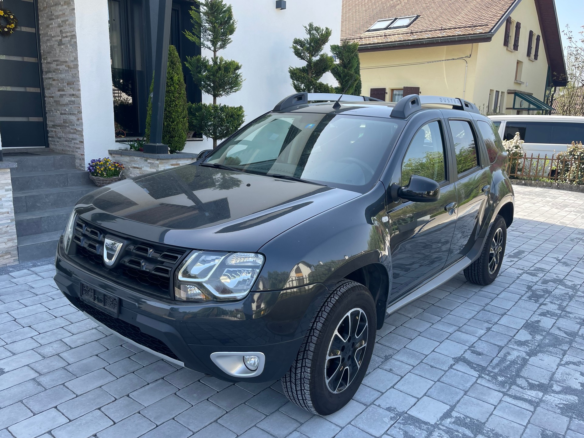 DACIA Duster 1.2 T Privilège 4x4-image-2