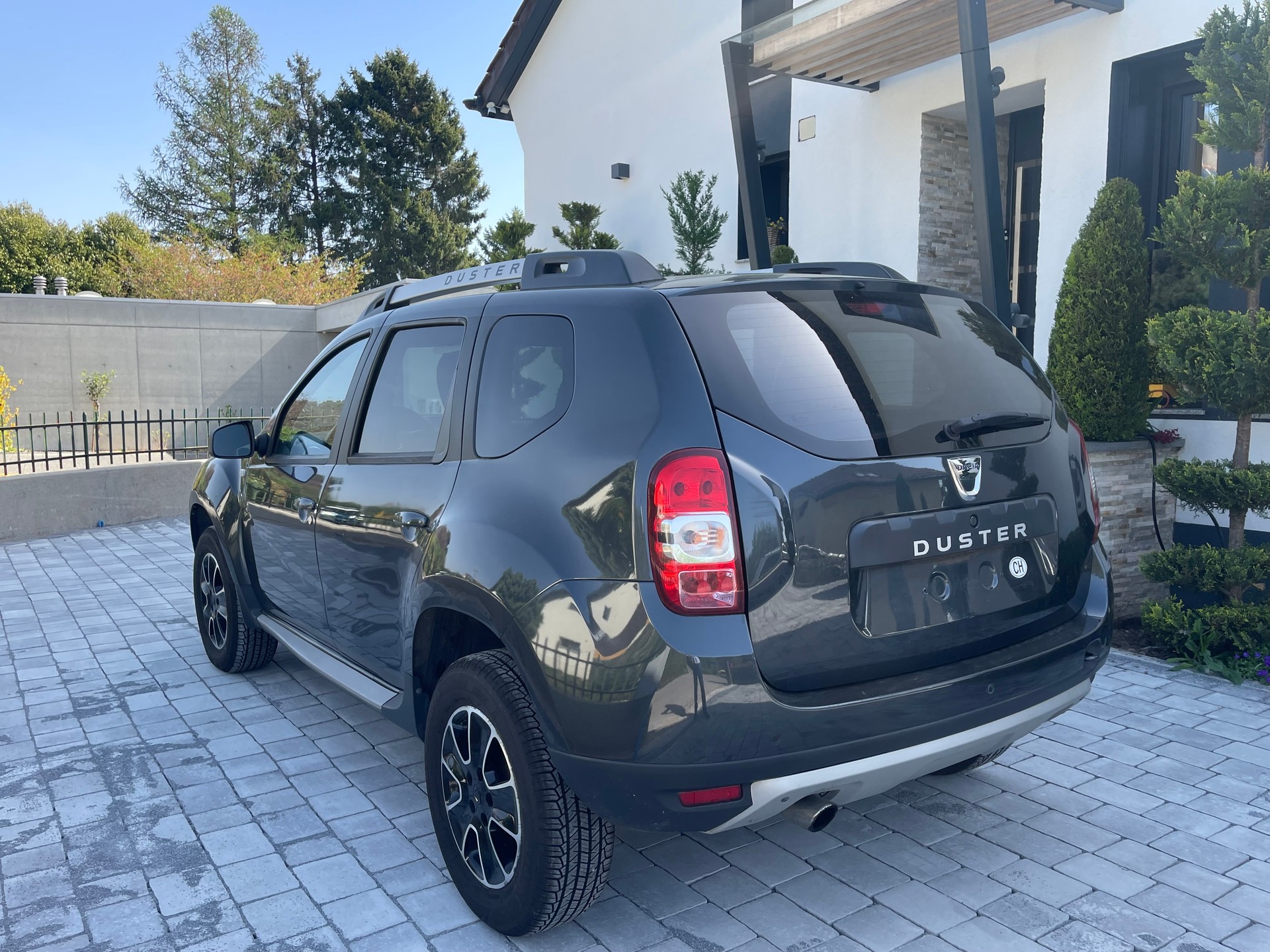 DACIA Duster 1.2 T Privilège 4x4-image-3
