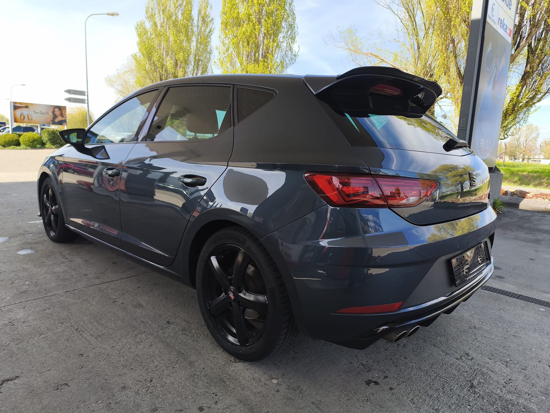 SEAT Leon 2.0 TSI FR DSG-image-2