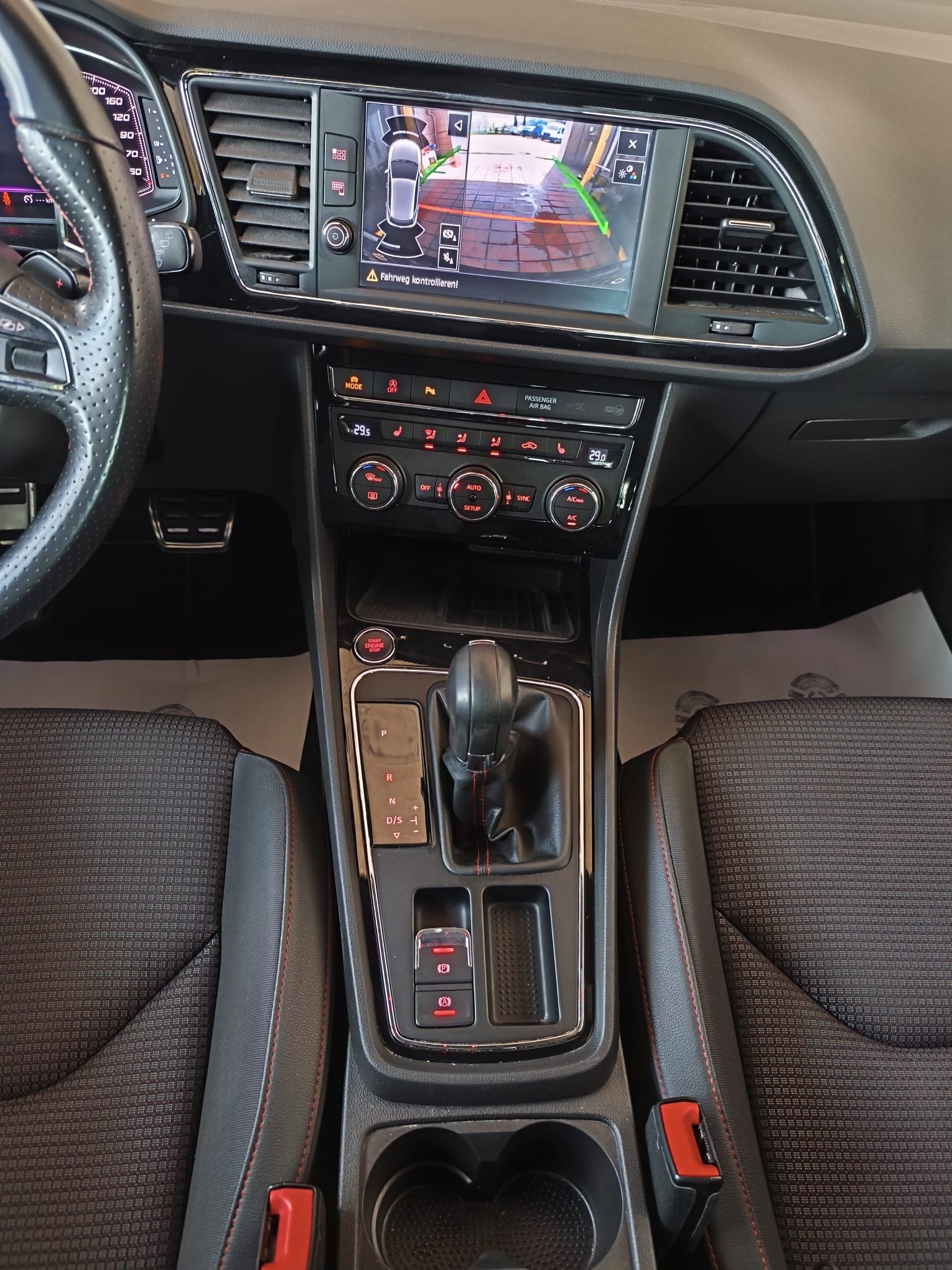 SEAT Leon 2.0 TSI FR DSG-image-10