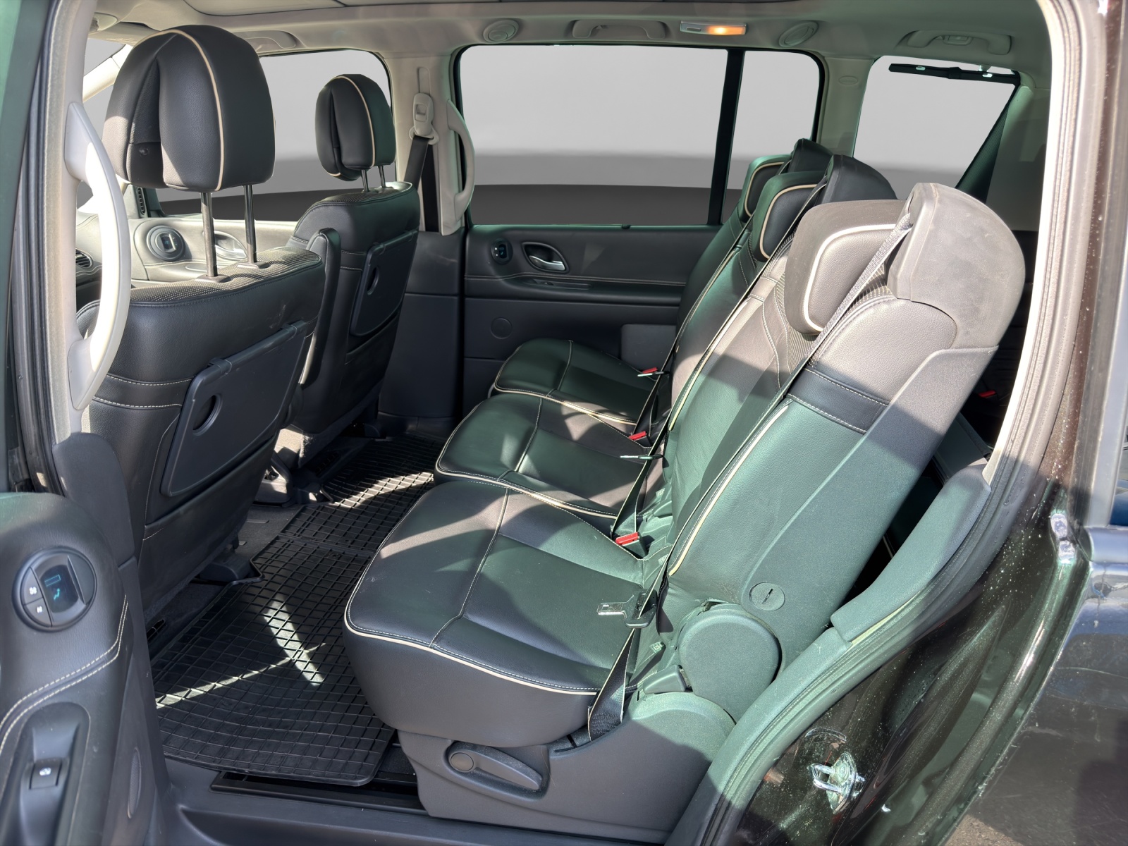 RENAULT Espace 2.0 dCi 175 DPF Initiale-image-7