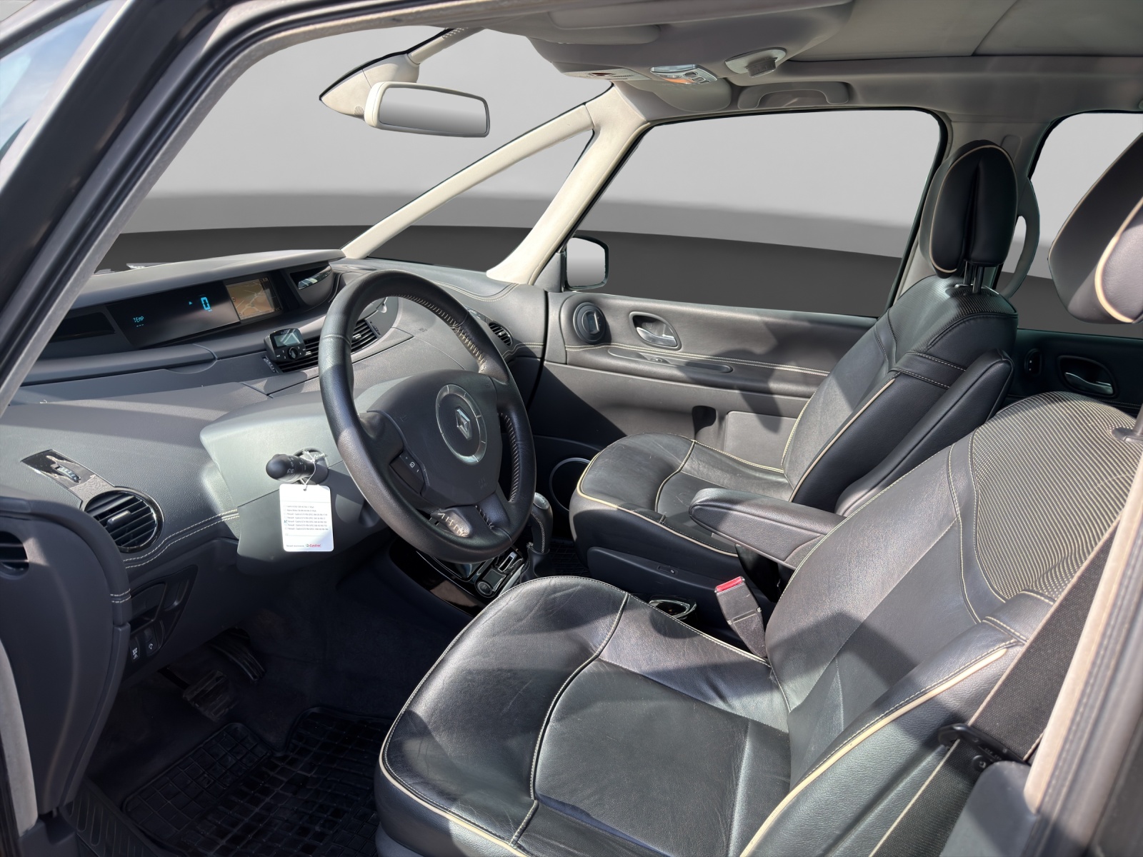RENAULT Espace 2.0 dCi 175 DPF Initiale-image-5