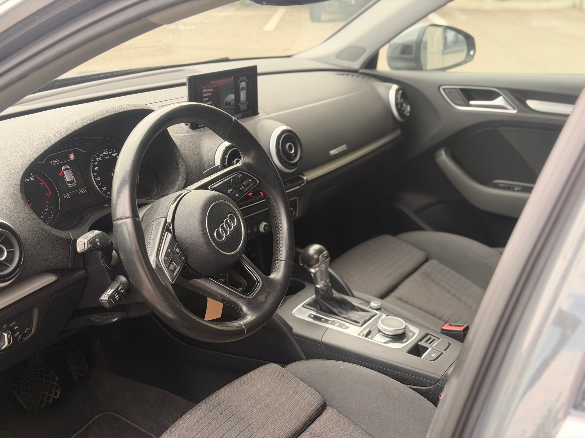 AUDI A3 Sportback 1.4 TFSI Sport S-tronic-image-12