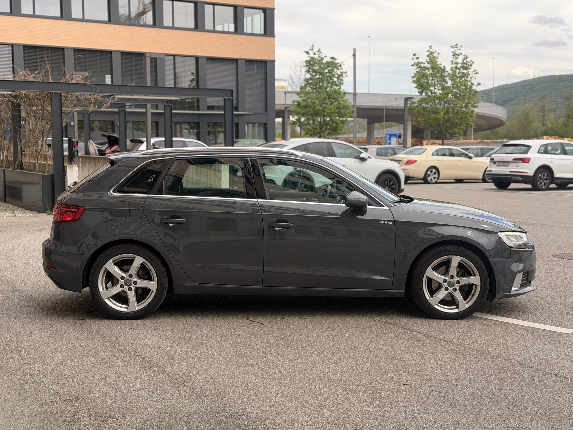 AUDI A3 Sportback 1.4 TFSI Sport S-tronic-image-2