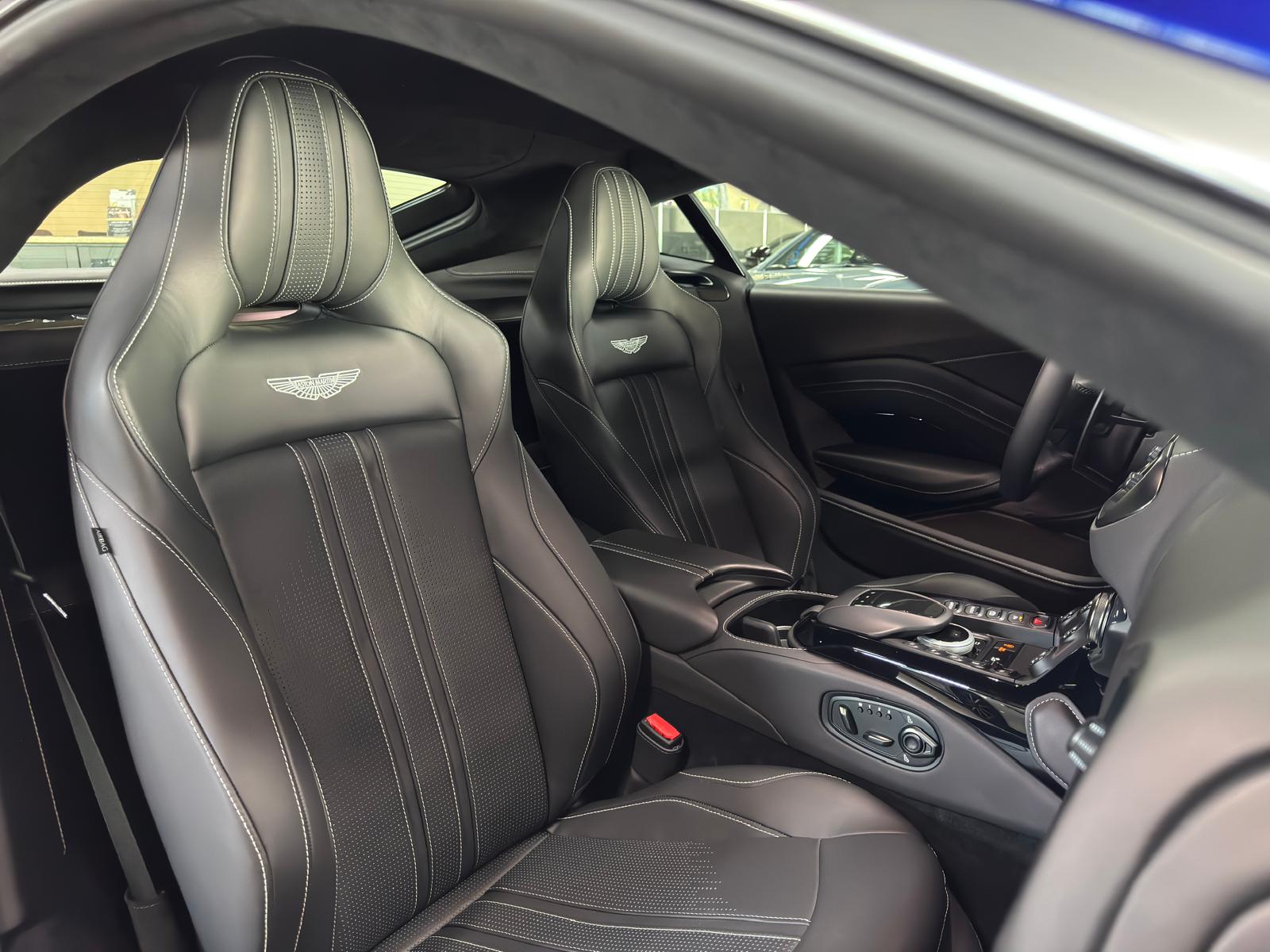 ASTON MARTIN V8 Vantage 4.0 Coupé-image-16