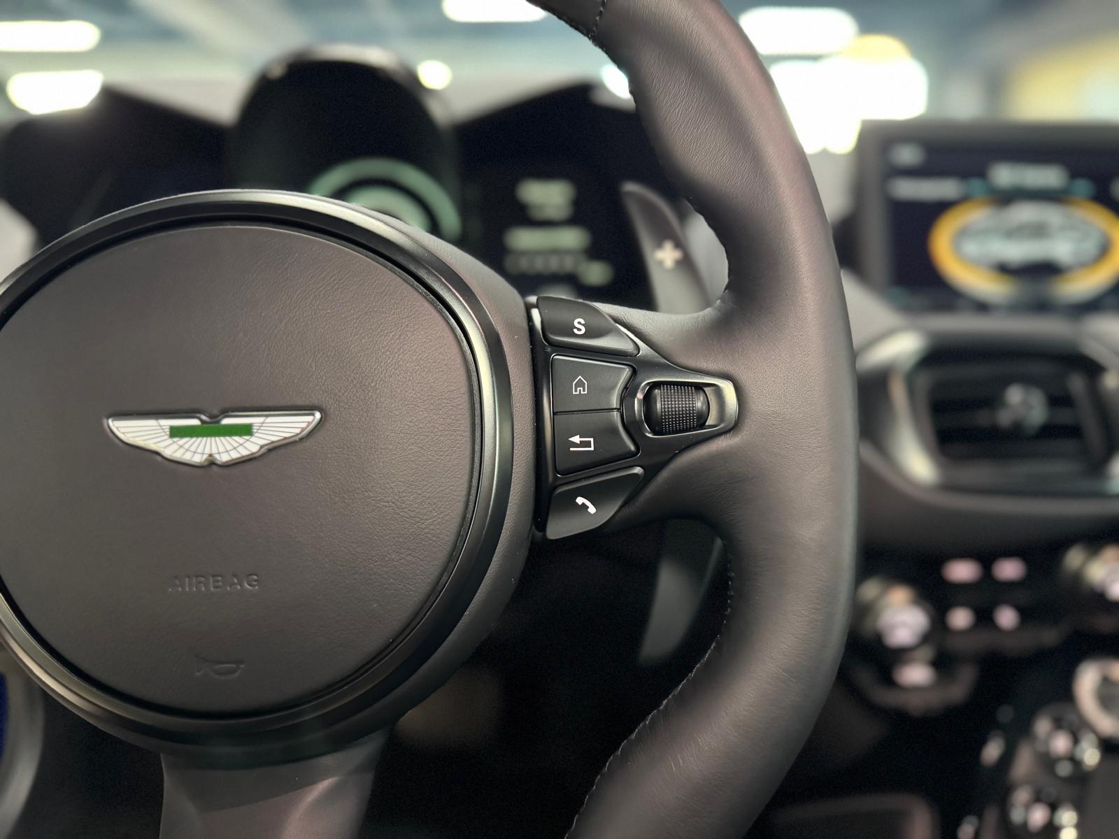 ASTON MARTIN V8 Vantage 4.0 Coupé-image-23