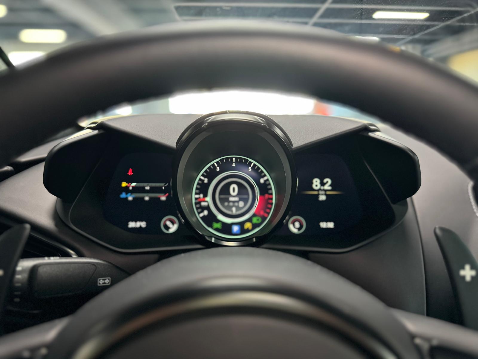 ASTON MARTIN V8 Vantage 4.0 Coupé-image-19