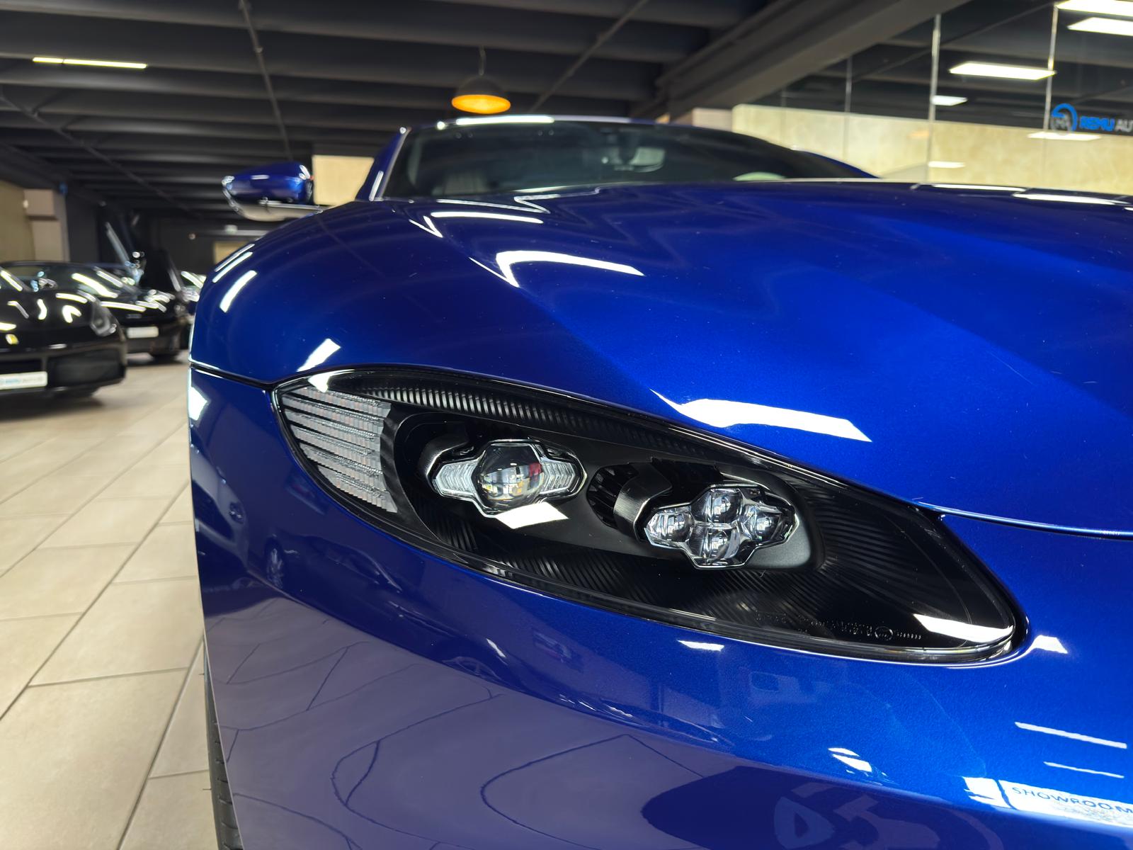 ASTON MARTIN V8 Vantage 4.0 Coupé-image-11
