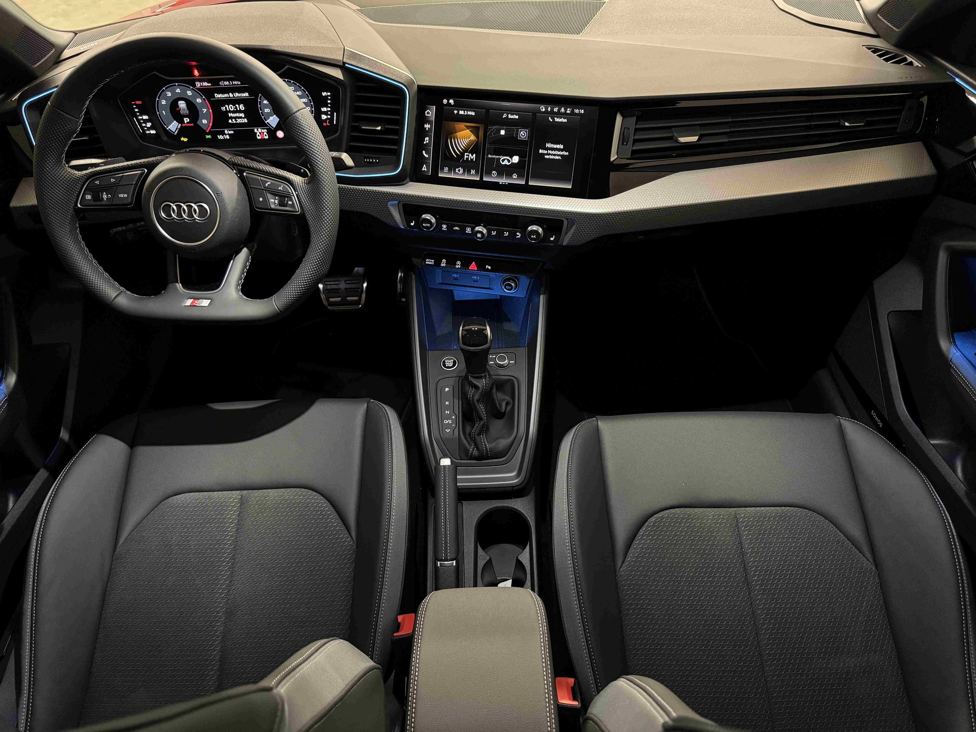 AUDI A1 Sportback 40 TFSI S Line S-tronic-image-9