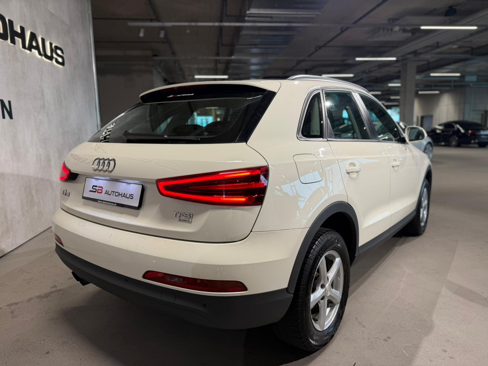 AUDI Q3 2.0 TFSI quattro S-tronic-image-11