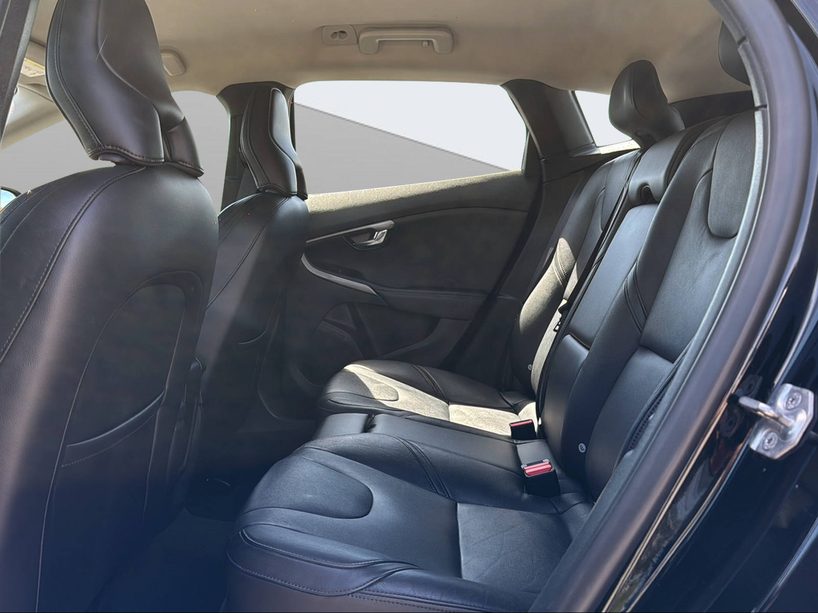 VOLVO V40 2.0 D3 Kinetic S/S-image-13