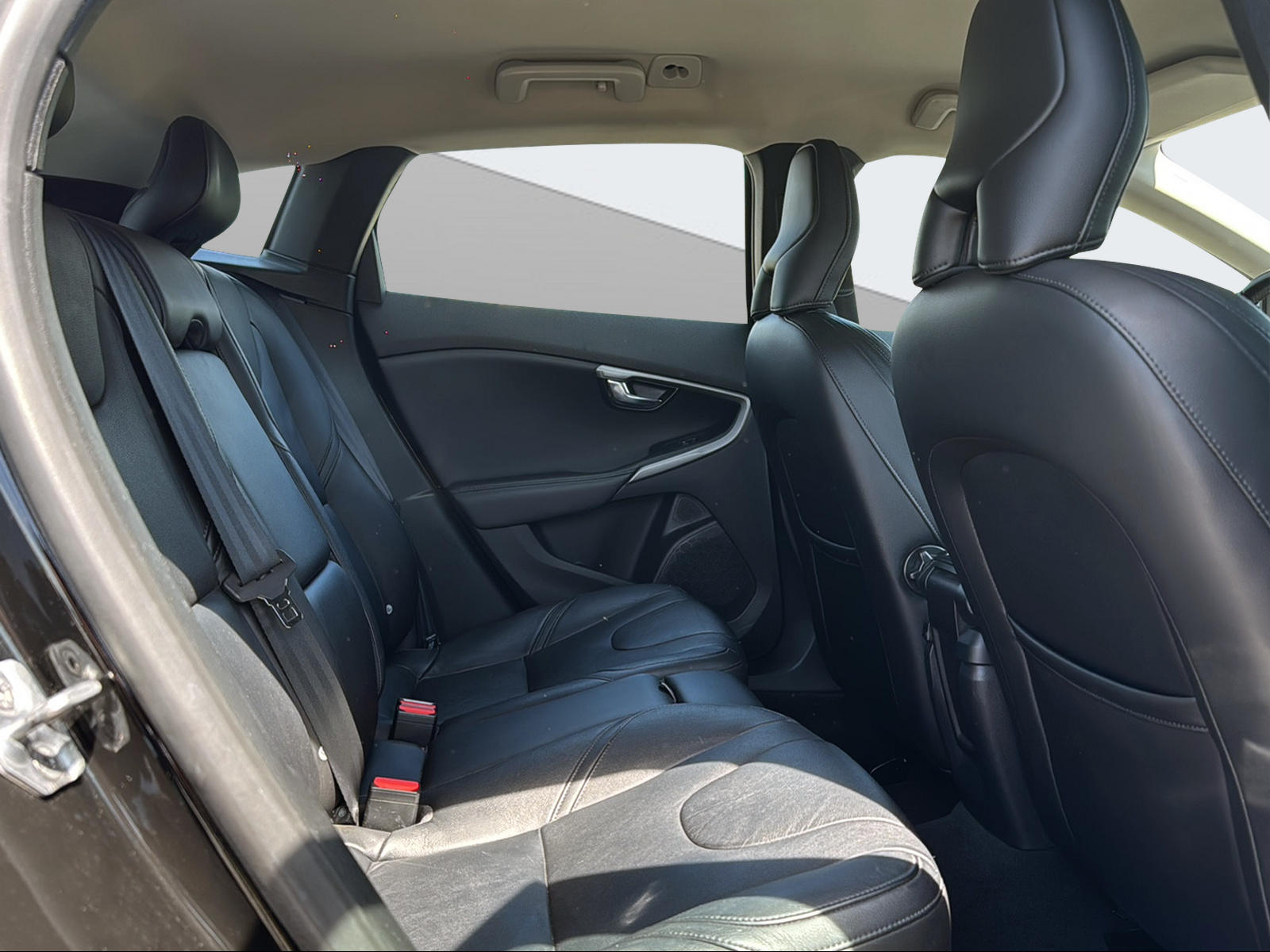 VOLVO V40 2.0 D3 Kinetic S/S-image-10