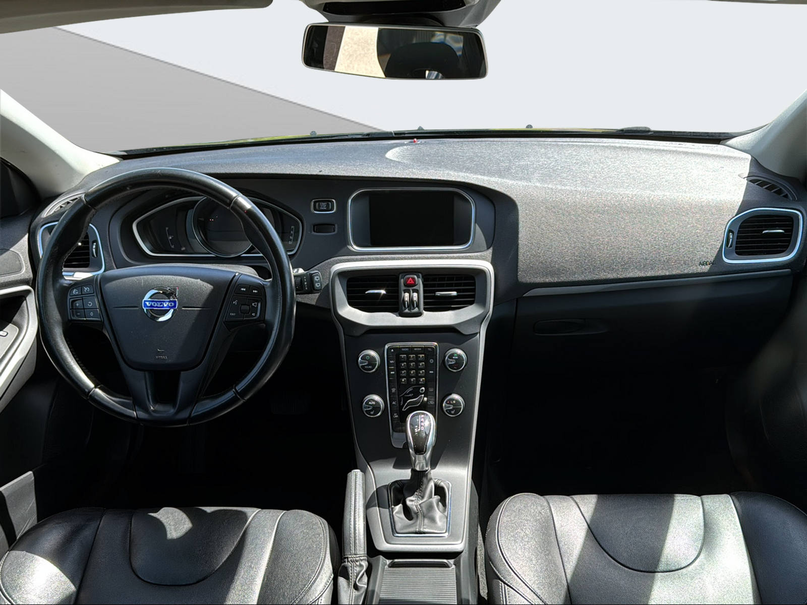 VOLVO V40 2.0 D3 Kinetic S/S-image-11