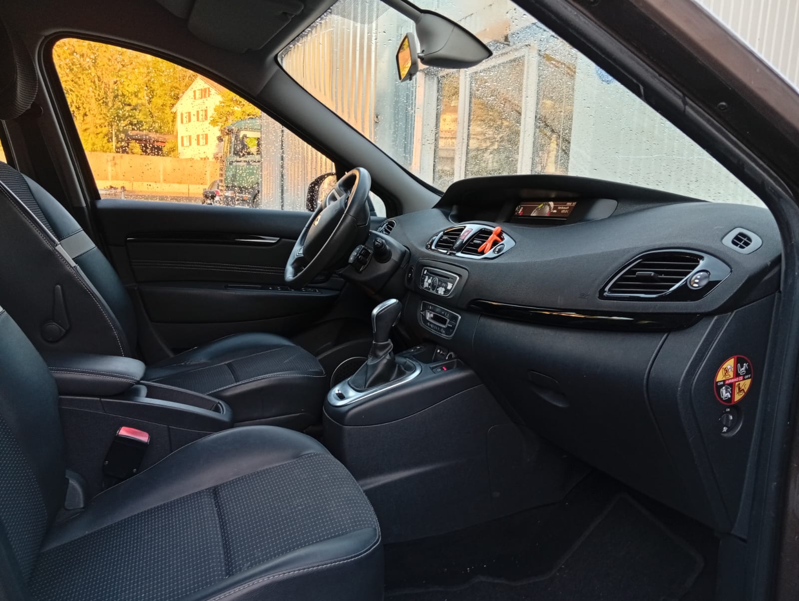 RENAULT Grand Scénic 2.0 16V Expression X-Tronic CVT-image-11