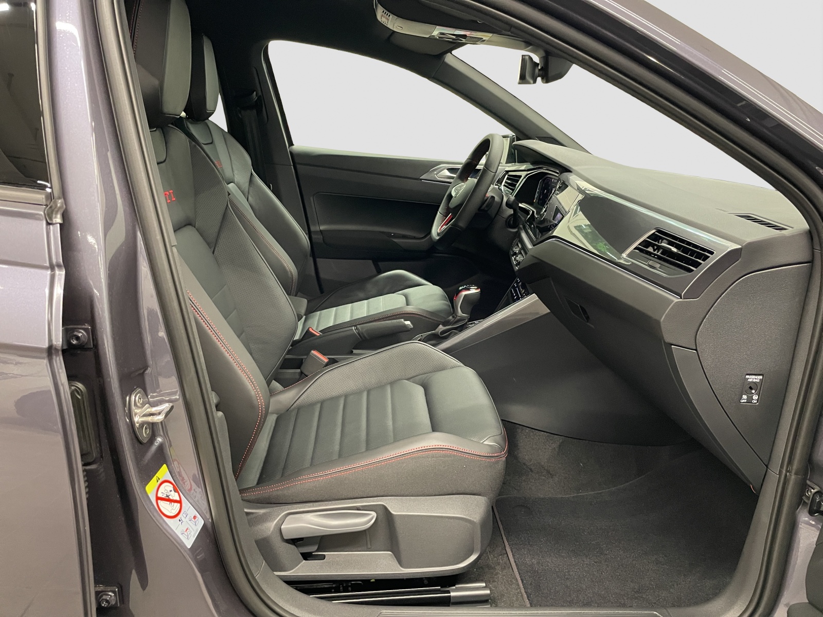 VW Polo 2.0 TSI GTI DSG-image-13