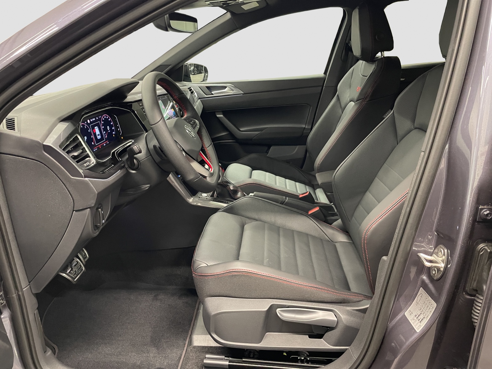 VW Polo 2.0 TSI GTI DSG-image-8