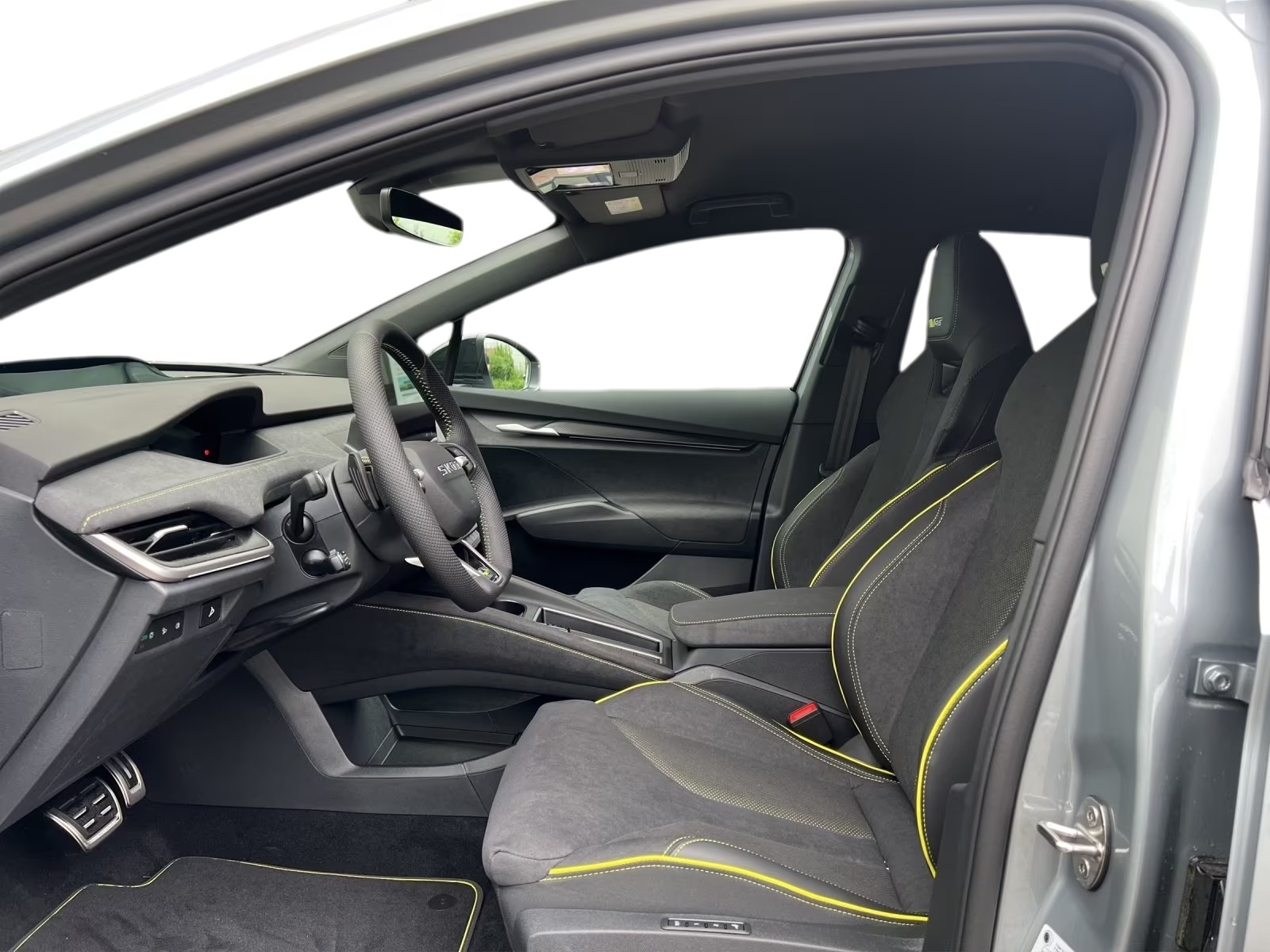 SKODA Elroq RS 4x4-image-7