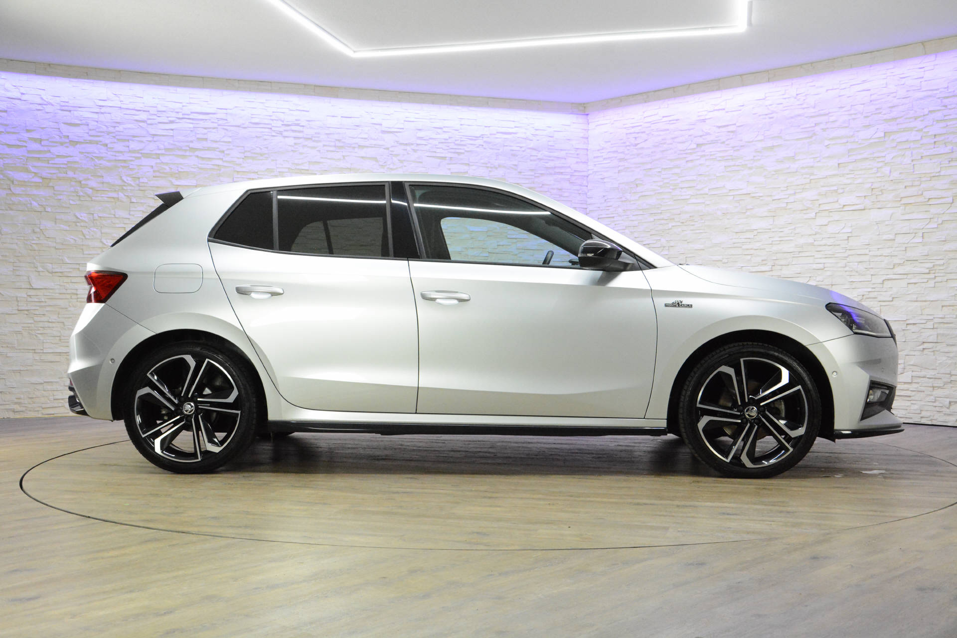 SKODA Fabia 1.5 TSI Monte Carlo DSG-image-3