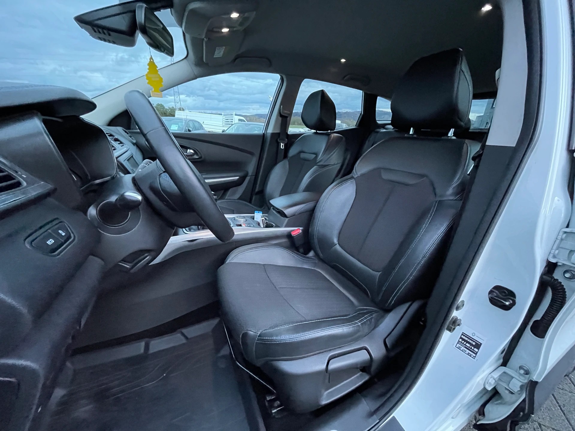 RENAULT Kadjar 1.6 dCi S-Edition 4x4-image-12
