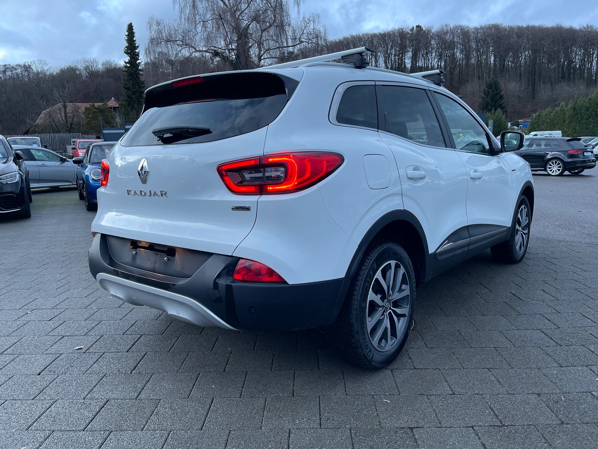 RENAULT Kadjar 1.6 dCi S-Edition 4x4-image-3