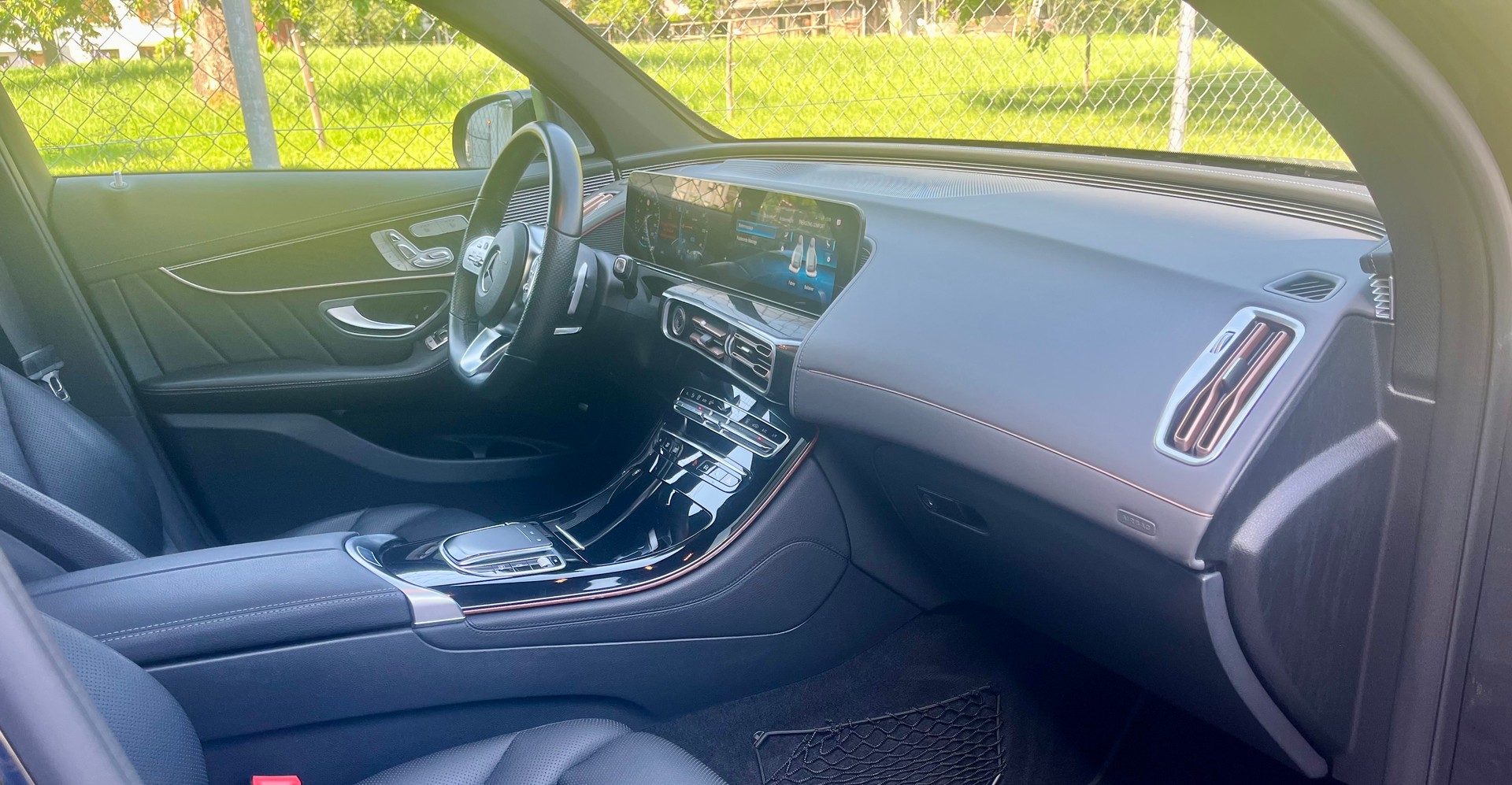 MERCEDES-BENZ EQC 400 AMG Line 4Matic-image-28