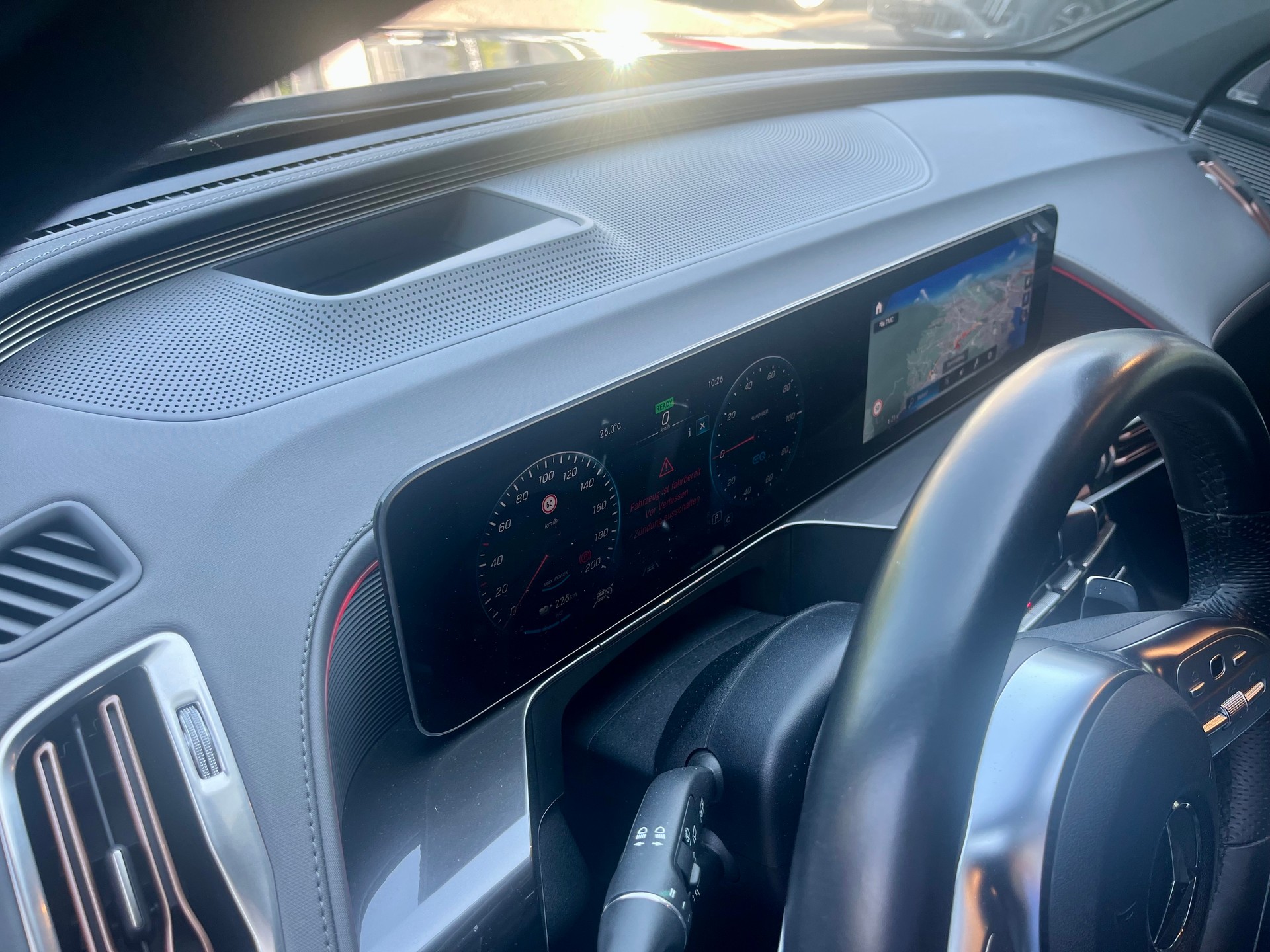 MERCEDES-BENZ EQC 400 AMG Line 4Matic-image-13