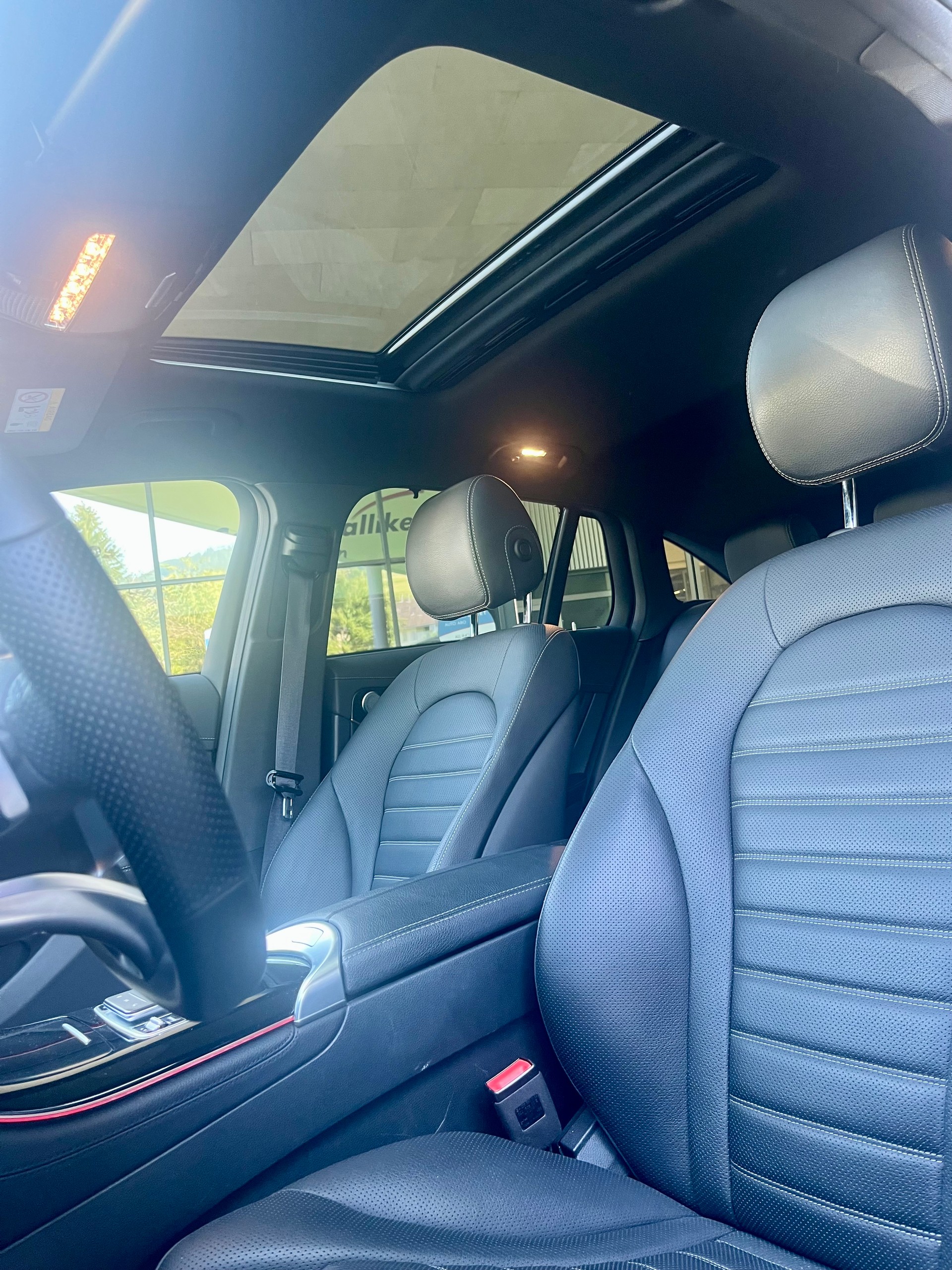 MERCEDES-BENZ EQC 400 AMG Line 4Matic-image-15