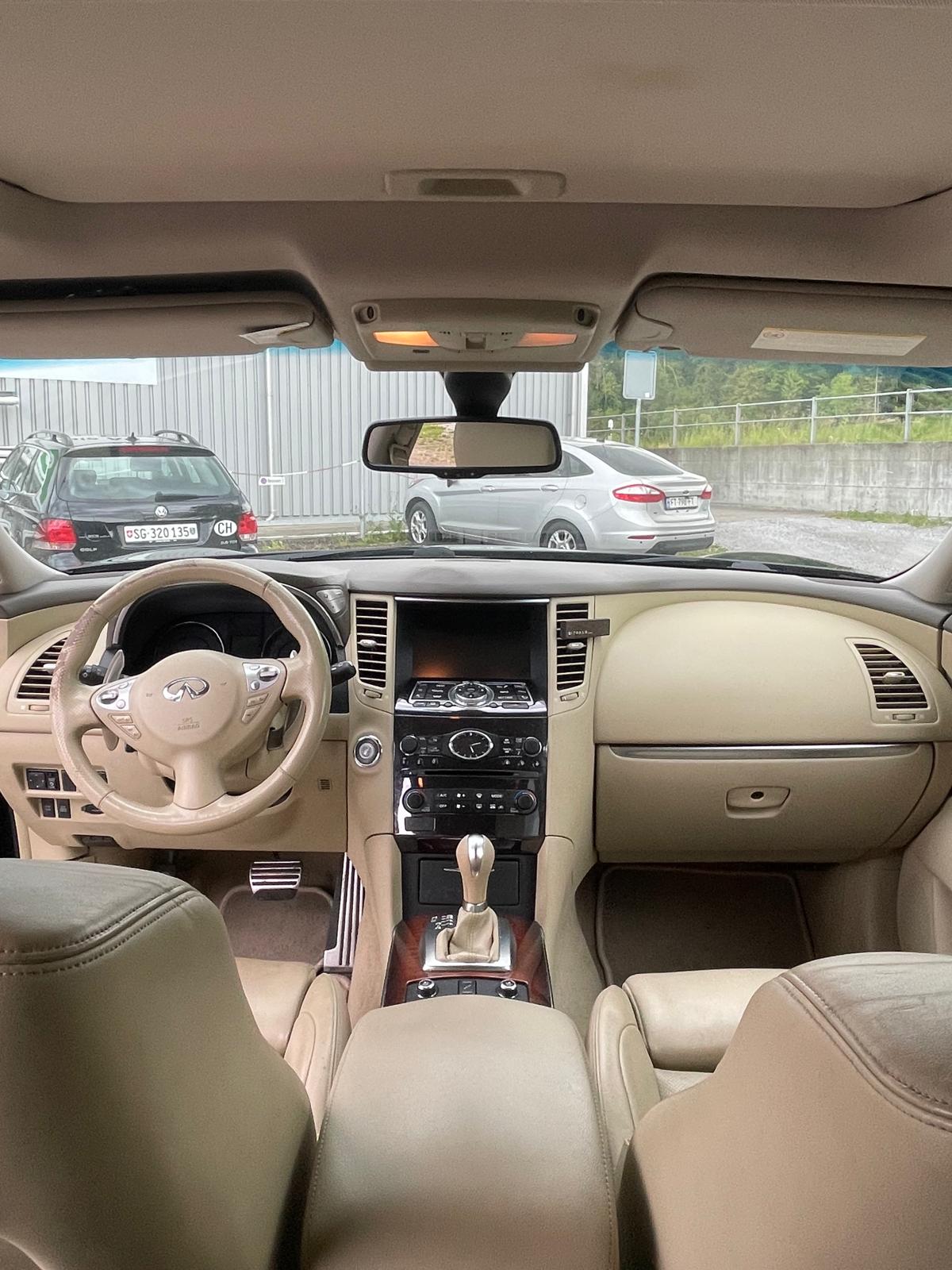 INFINITI FX30d S Premium AWD Automatic-image-8