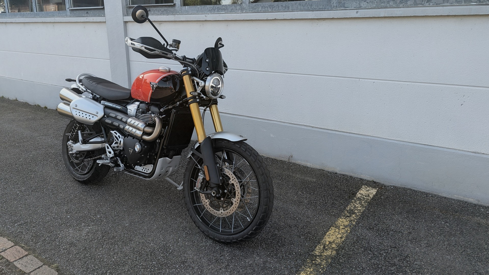 TRIUMPH Scrambler 1200 XE-showroom-element-3