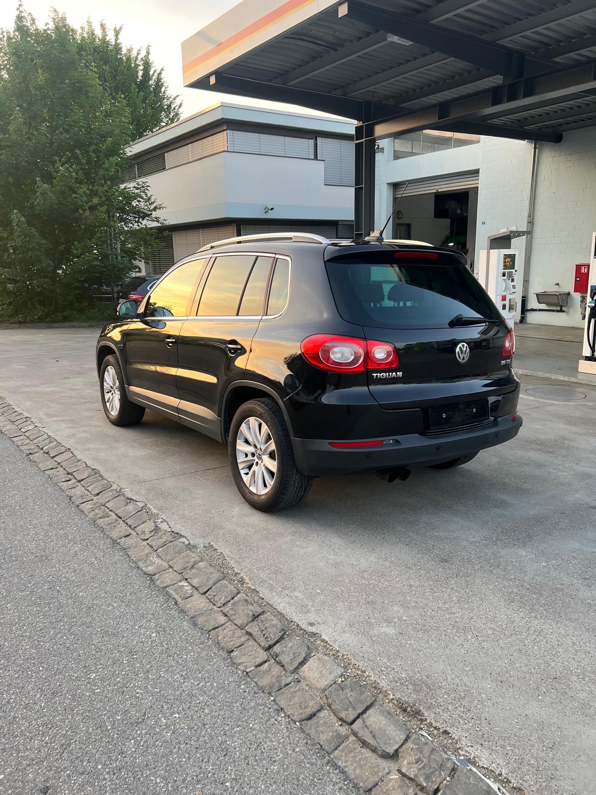 VW Tiguan 2.0 TSI Sport&Style-image-1