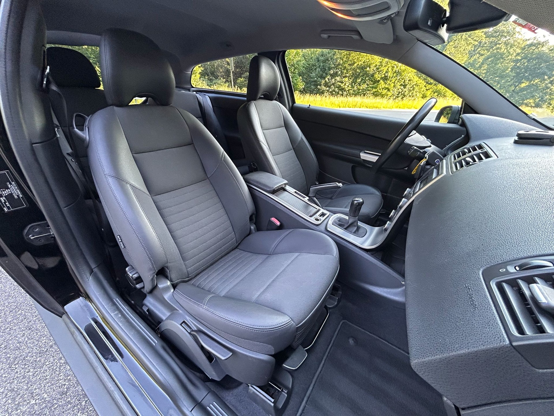 VOLVO C30 1.6D-image-10