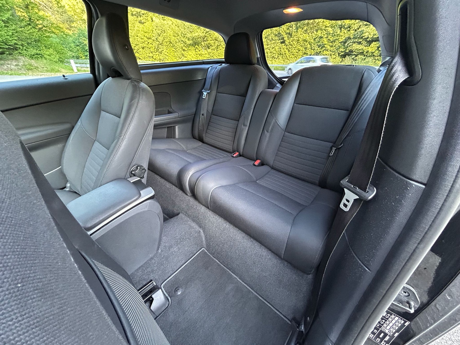 VOLVO C30 1.6D-image-14