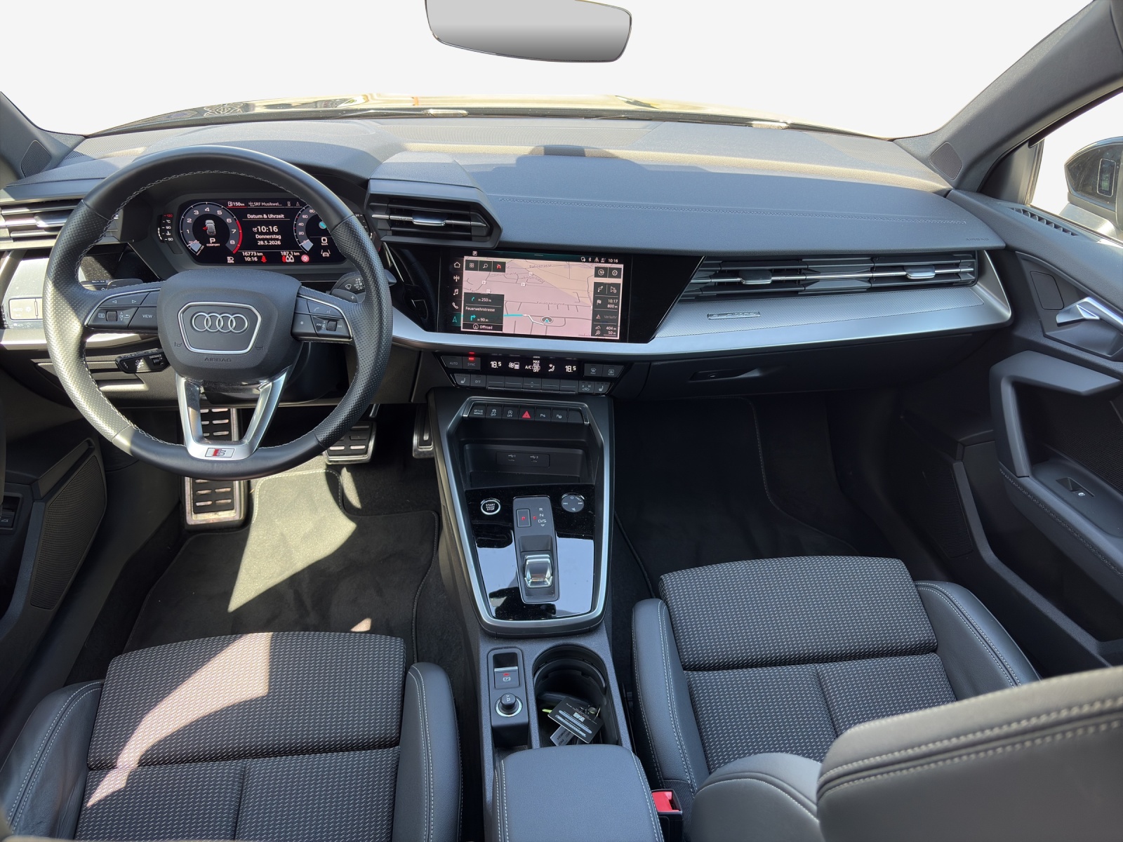 AUDI A3 Sportback 40 TFSI S line quattro S-tronic-image-8