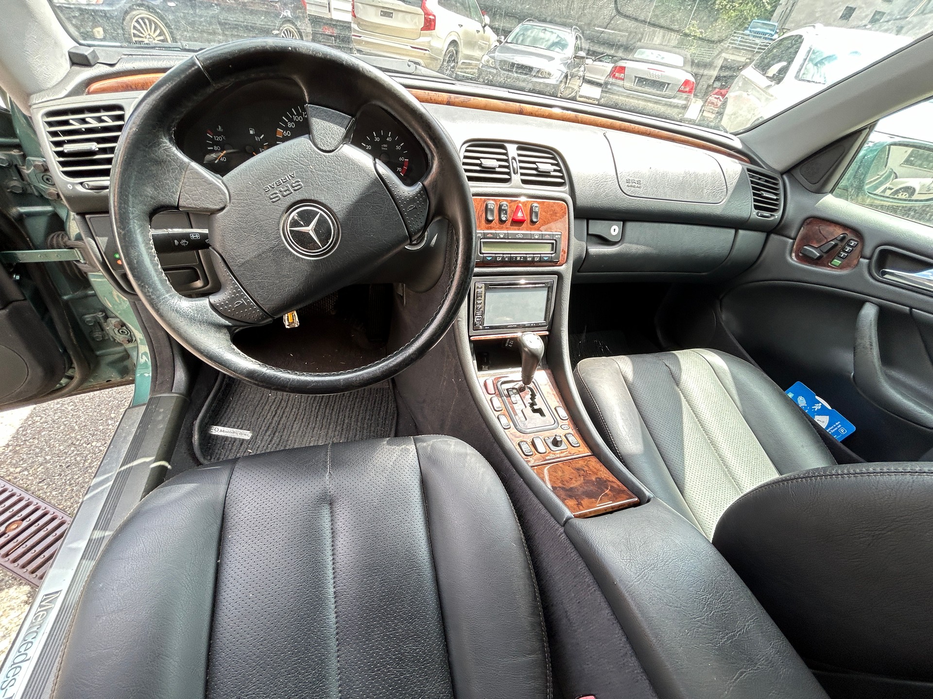 MERCEDES-BENZ CLK 320 Avantgarde Automatic-image-12