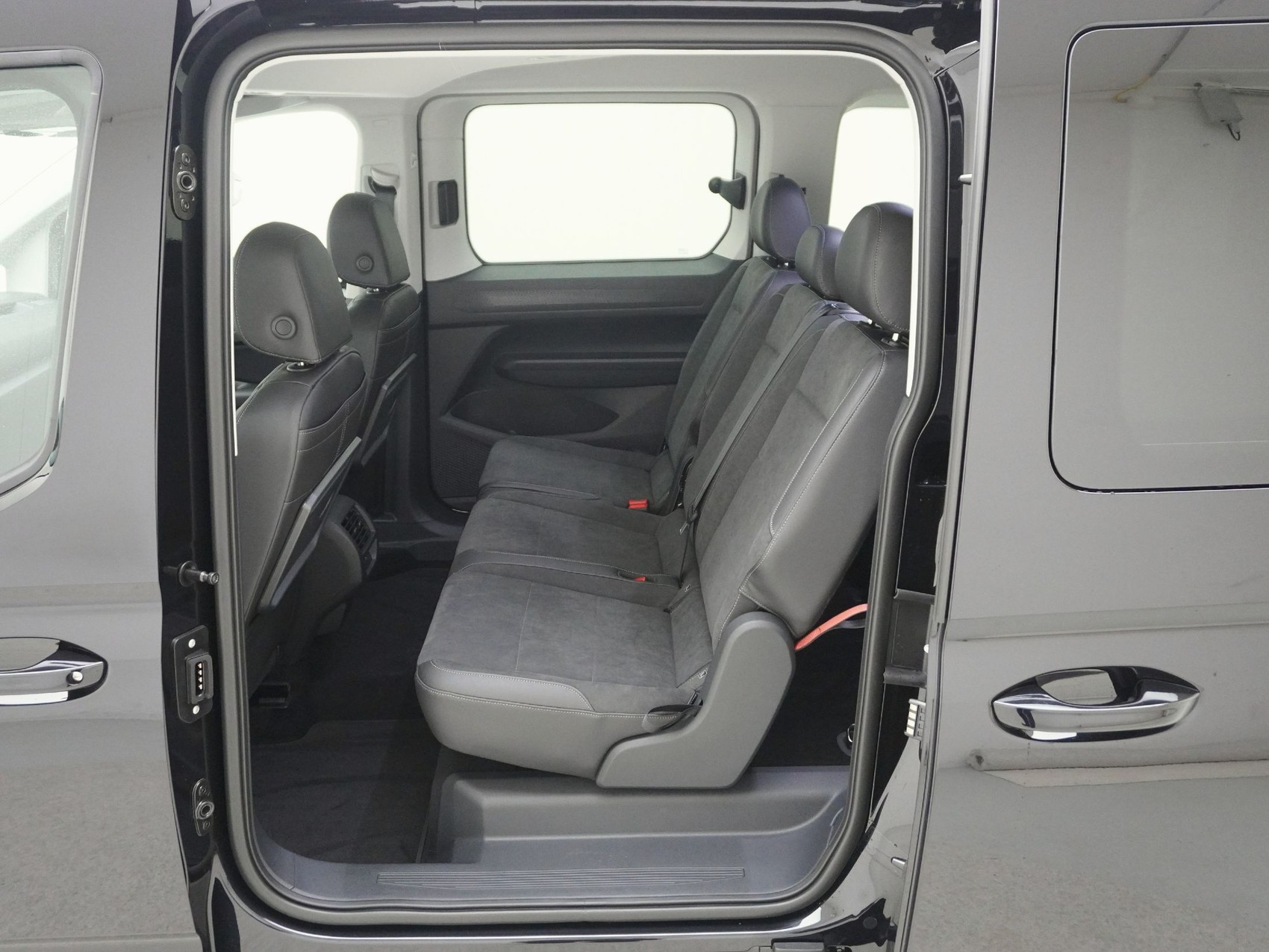 VW Caddy Maxi 1.5 TSI Plug-in-Hybrid Style DSG-image-12