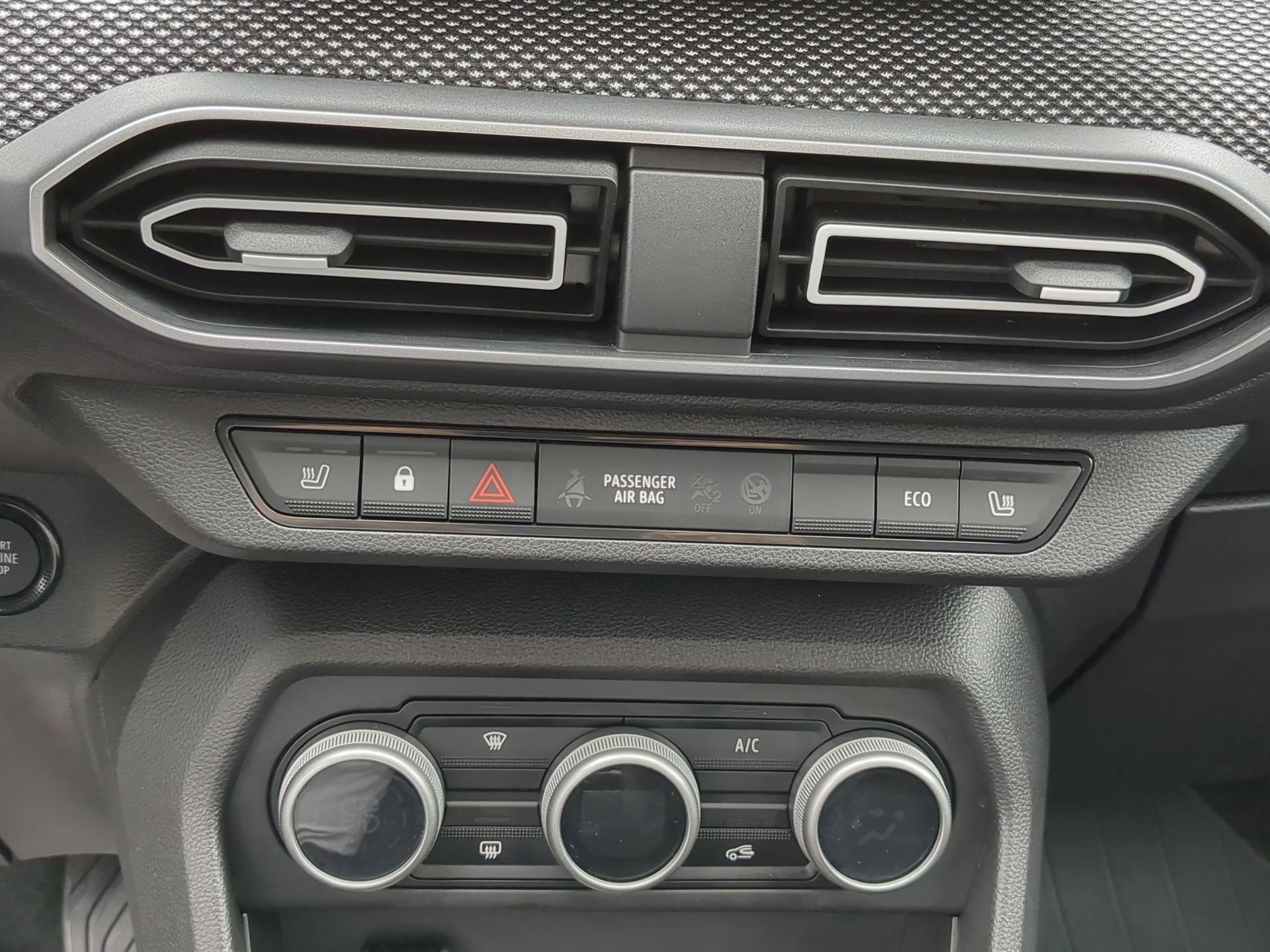 DACIA Jogger HEV 140 Extreme-image-17