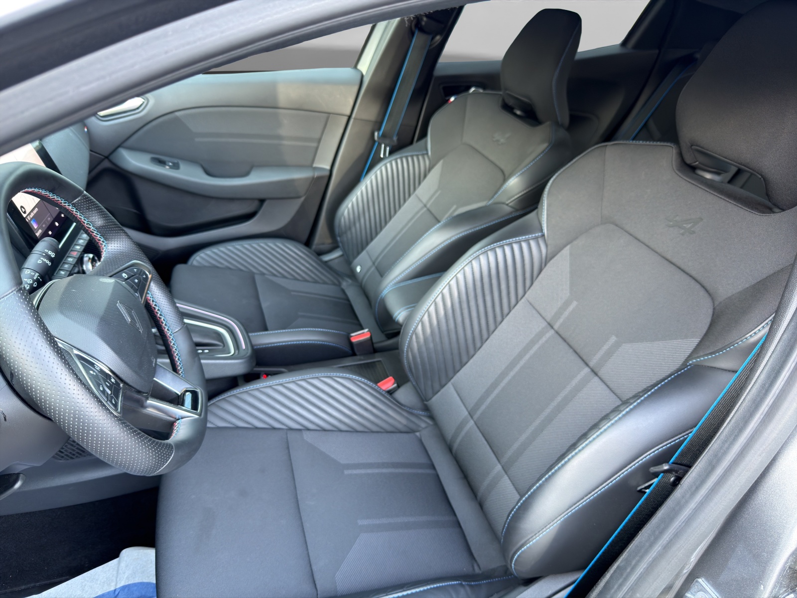 RENAULT Clio 1.6 E-Tech esprit Alpine-image-6