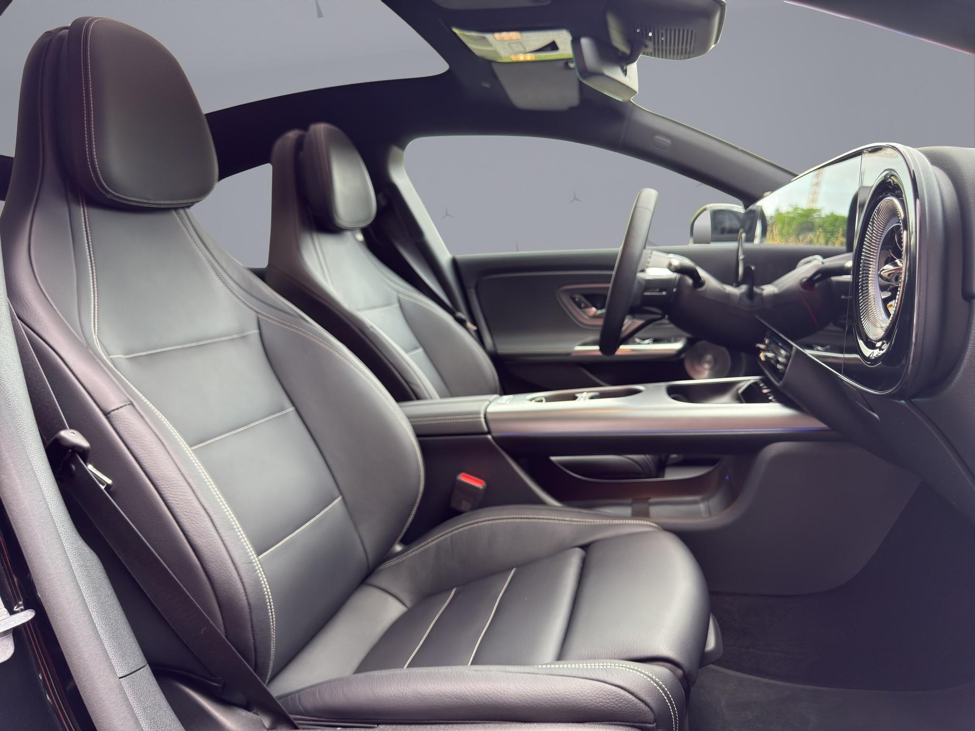 MERCEDES-BENZ CLA 220 AMG Line 4matic - Neues Modell-image-17