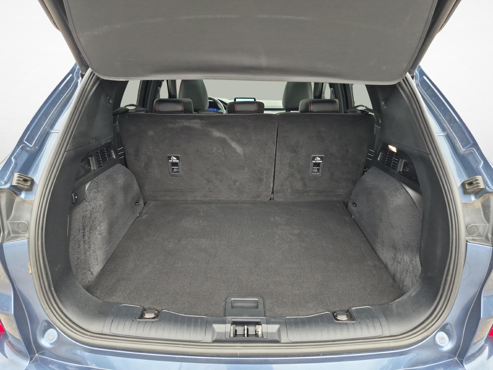 FORD Kuga 2.5 Plug-in Hybrid ST-Line X-image-12