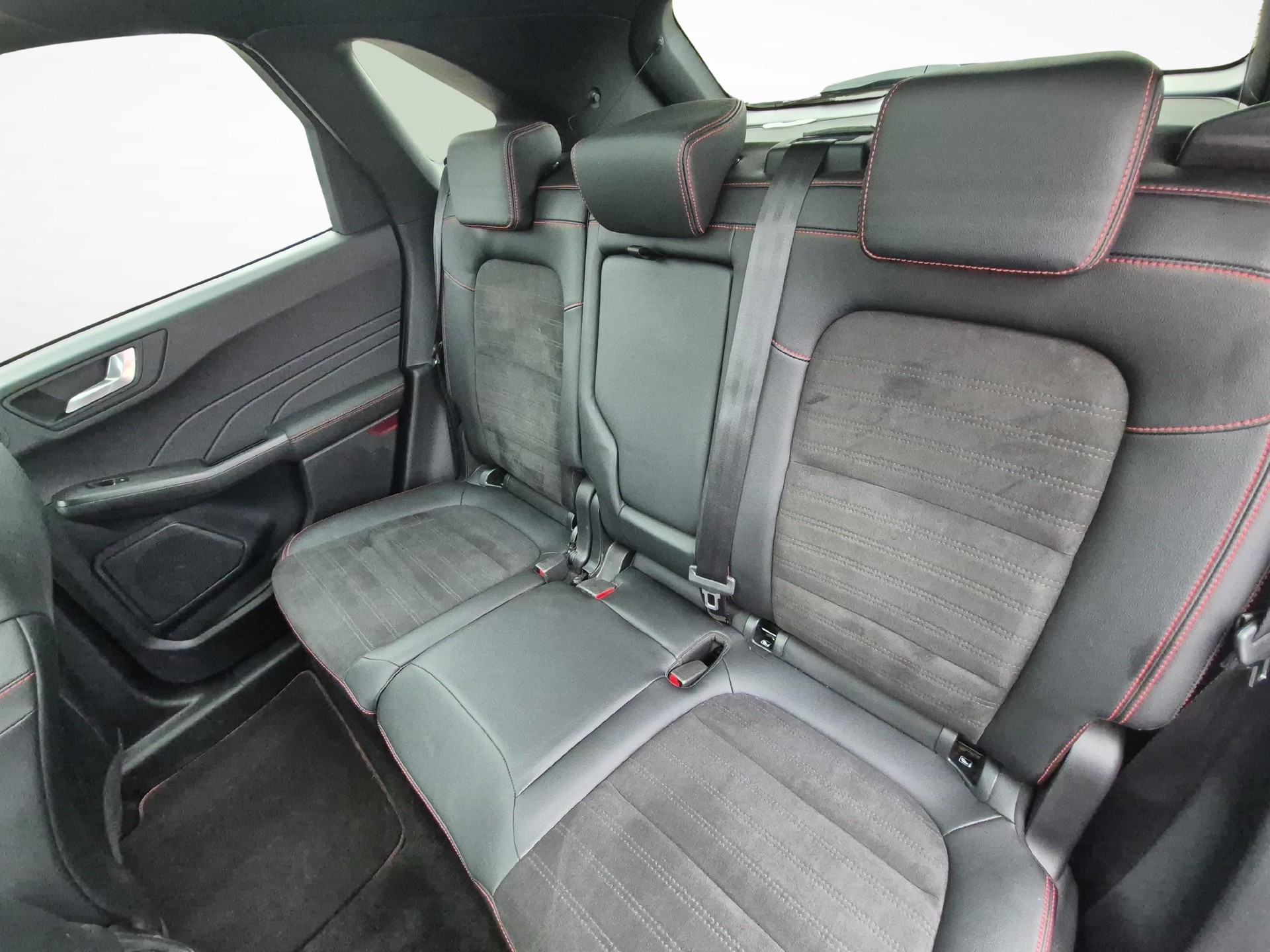 FORD Kuga 2.5 Plug-in Hybrid ST-Line X-image-11