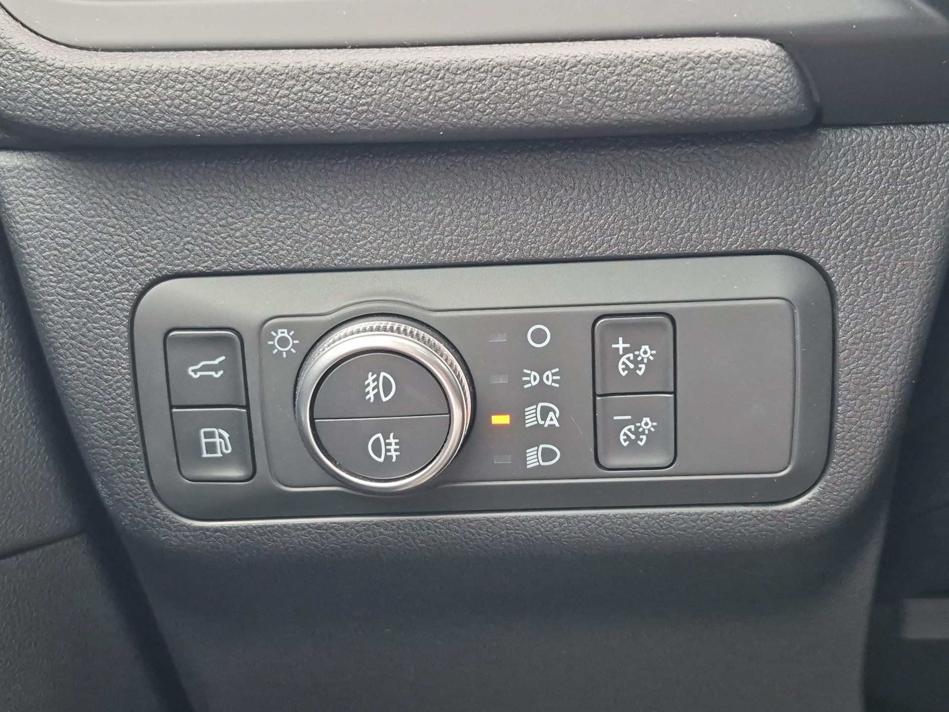 FORD Kuga 2.5 Plug-in Hybrid ST-Line X-image-17