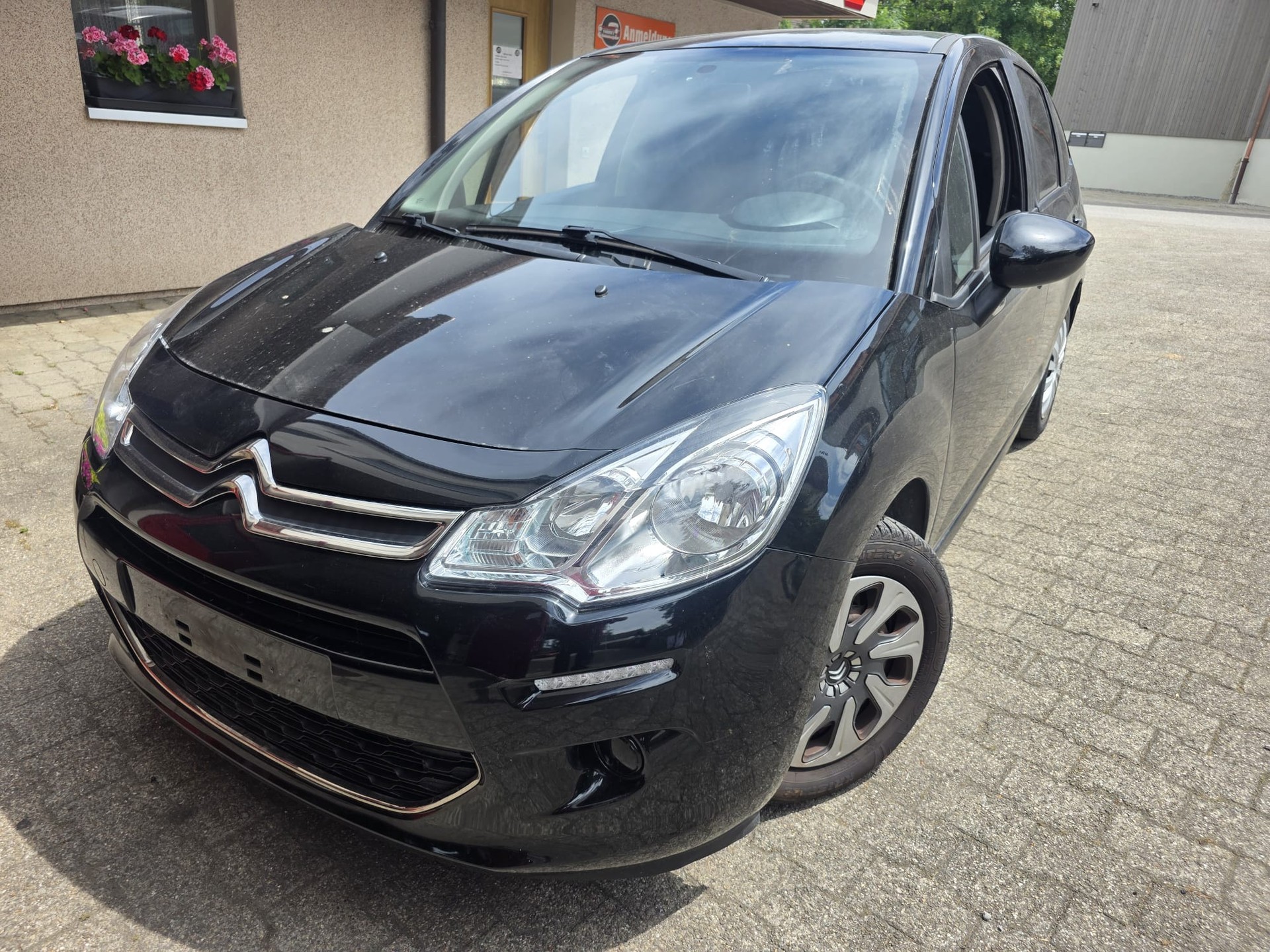 CITROEN C3 1.2i Attraction-image-0