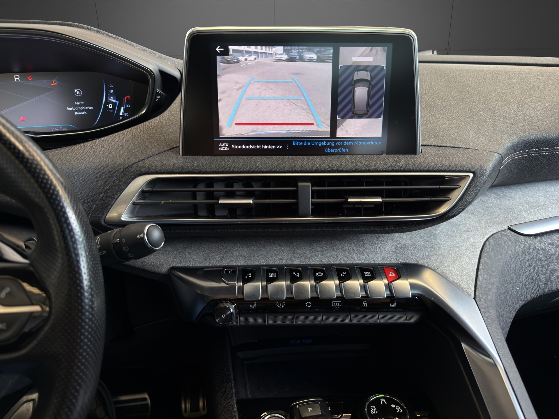 PEUGEOT 3008 2.0 BlueHDi GT EAT-image-13