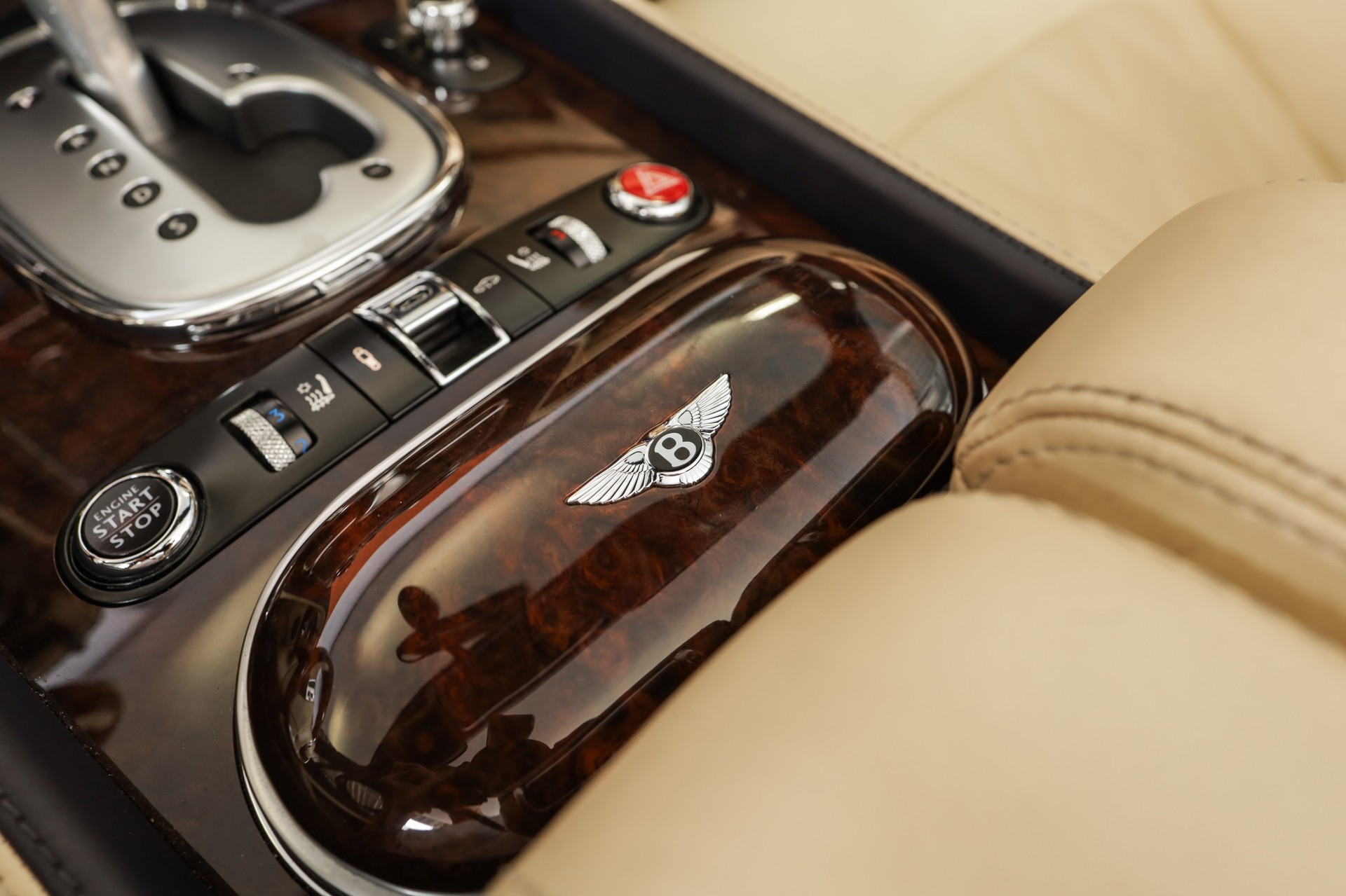 BENTLEY Continental GTC 6.0 W12-image-23