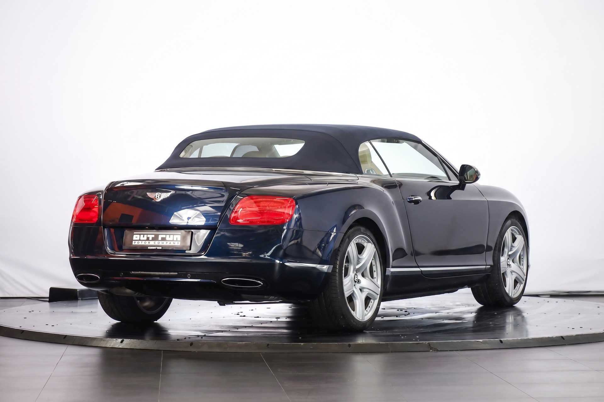 BENTLEY Continental GTC 6.0 W12-image-8