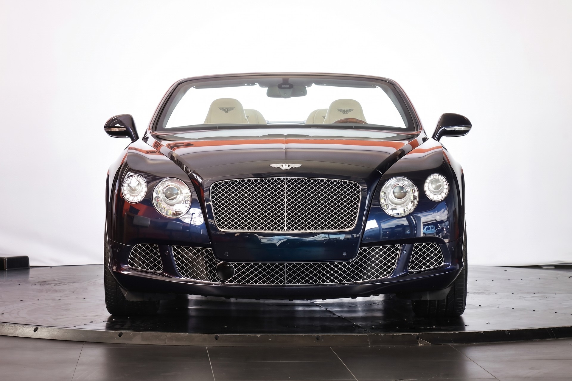 BENTLEY Continental GTC 6.0 W12-image-11