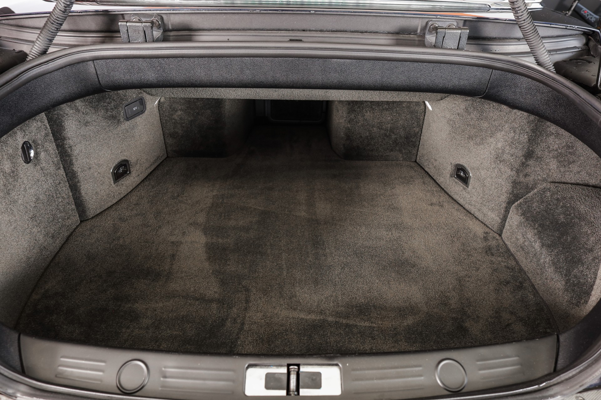 BENTLEY Continental GTC 6.0 W12-image-29