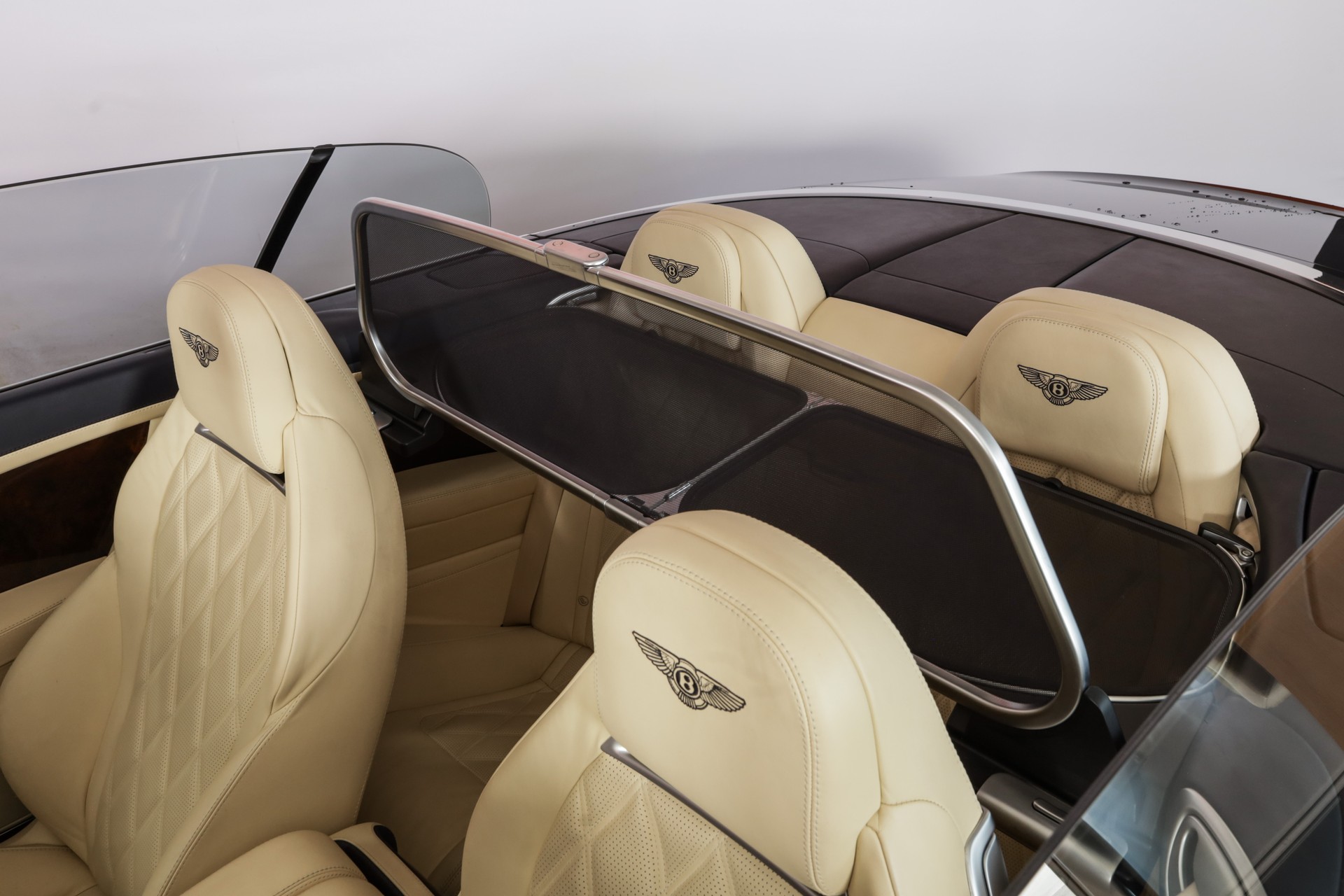 BENTLEY Continental GTC 6.0 W12-image-16