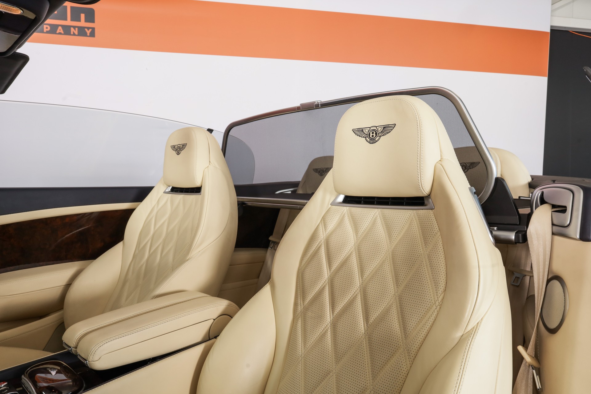 BENTLEY Continental GTC 6.0 W12-image-3